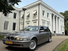 BMW 5-serie Touring - 523 i 6 CYL E39 AUT VAKANTIEKLAAR Executive