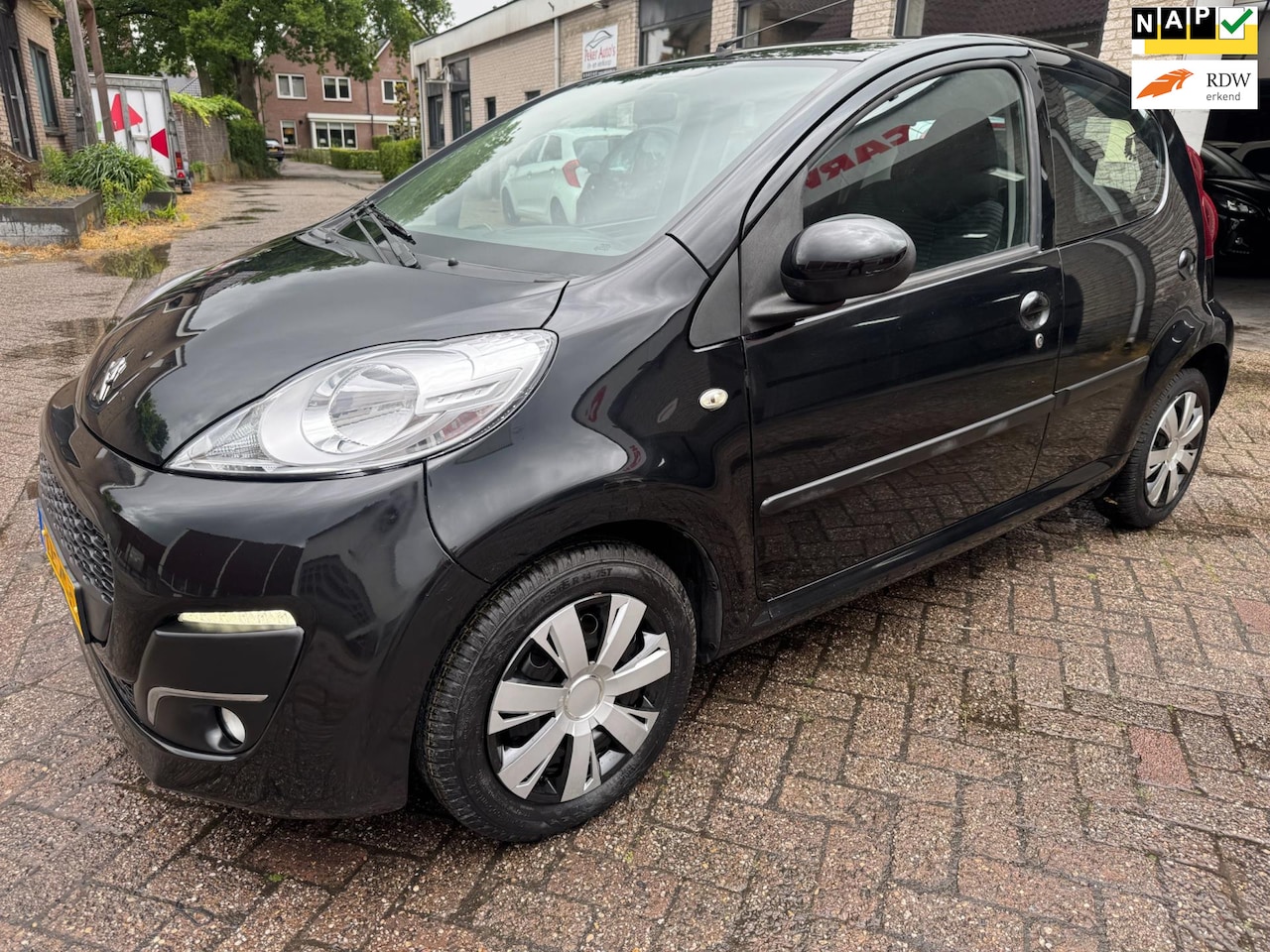 Peugeot 107 - 1.0 Active AIRCO LED ORG 50807 KM NAP O.H BOEKJES VOLLEDIG DEALER ONDERHOUDEN GEHAD! NW BA - AutoWereld.nl