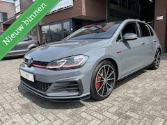 Volkswagen Golf - 2.0 TSI GTI TCR AKRAPOVIC*ACC*LED*VIRTUAL