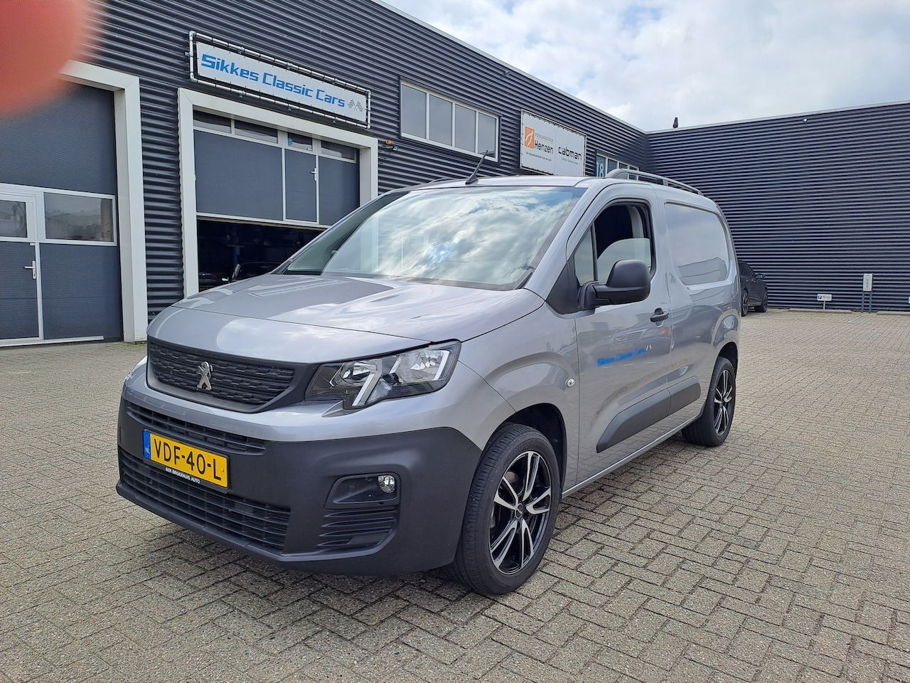 Peugeot Partner - 1.6 BlueHDI Premium - AutoWereld.nl