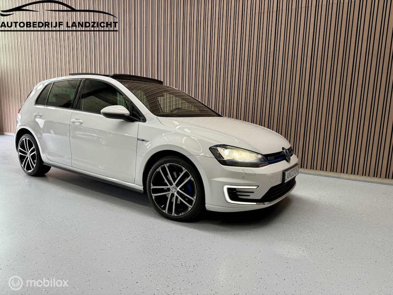 Volkswagen Golf - 1.4 TSI GTE 1.4 TSI GTE PANO - AutoWereld.nl