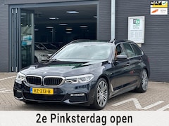 BMW 5-serie Touring - 520i High Executive/M-PAKKET/2E EIG/PANO-DAK/CARPLAAY/NL-AUTO NAP