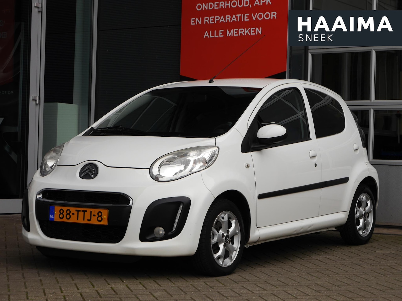 Citroën C1 - 1.0 First Edition | Airco | Getint glas | Lichtmetalen velgen - AutoWereld.nl