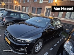 Volkswagen Polo - 1.0 TSI Comfortline | Airco | Navigatie | Parkeersensoren Voor & Achter | App Connect