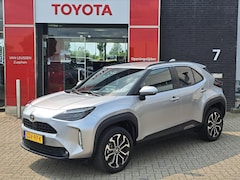 Toyota Yaris Cross - 1.5 Hybrid 115 First Edition ALL-SEASON NIEUWE MODEL APPLE/ANDROID PARKEERCAMERA