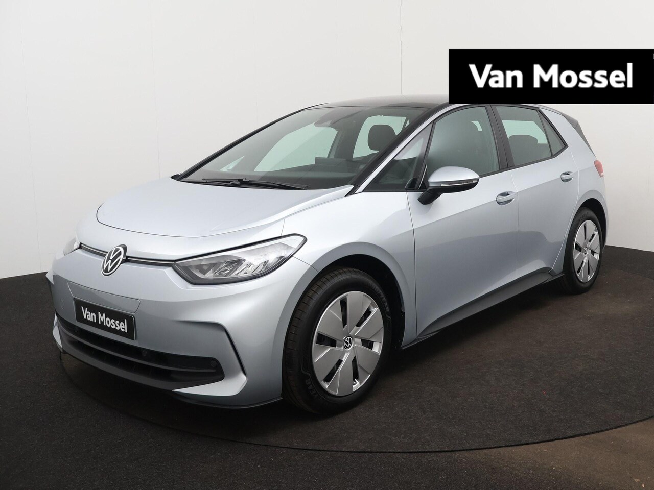 Volkswagen ID.3 - Pure Oranje Edition 52 kWh 170 PK | Stoelverwarming | Apple Carplay | Steunhaak | Android - AutoWereld.nl