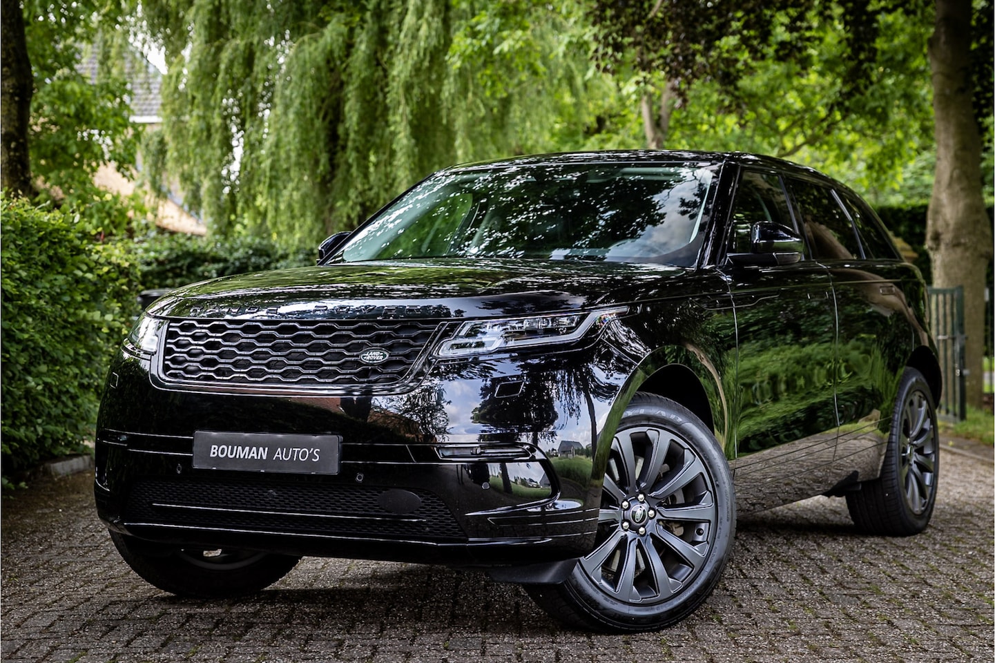 Land Rover Range Rover Velar - 2.0 P400e R-Dynamic SE Panorama Adaptive Cruise Meridian Signature - AutoWereld.nl