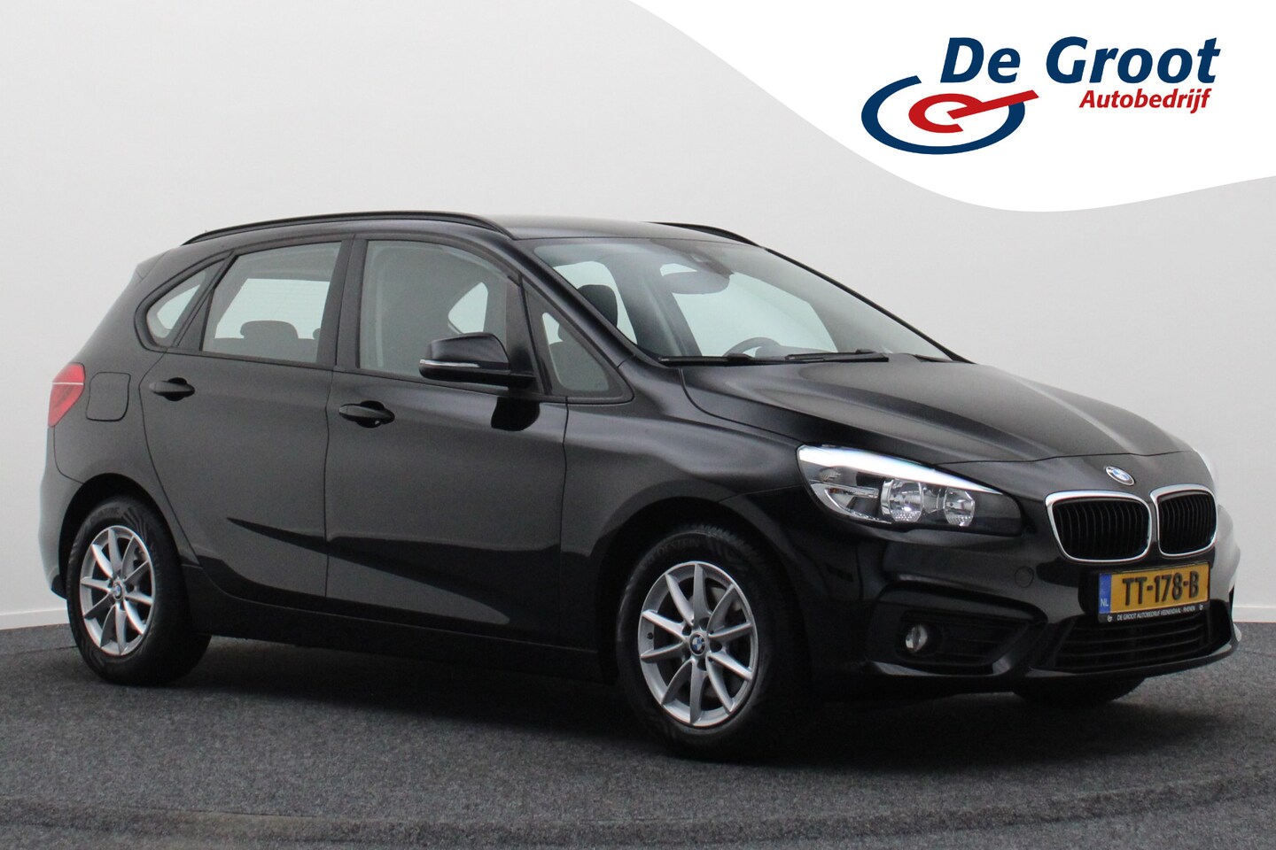 BMW 2-serie Active Tourer - 218i Essential Automaat Cruise, Stoelverwarming, LED, Climate, PDC - AutoWereld.nl