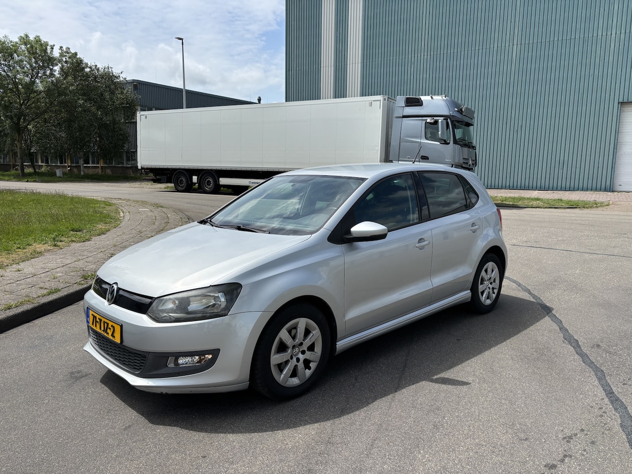Volkswagen Polo - 1.2 TDI BlueMotion Comfortline 5-Deurs 75 PK. Mooie en als nieuw rijdende auto !!! Zeer go - AutoWereld.nl