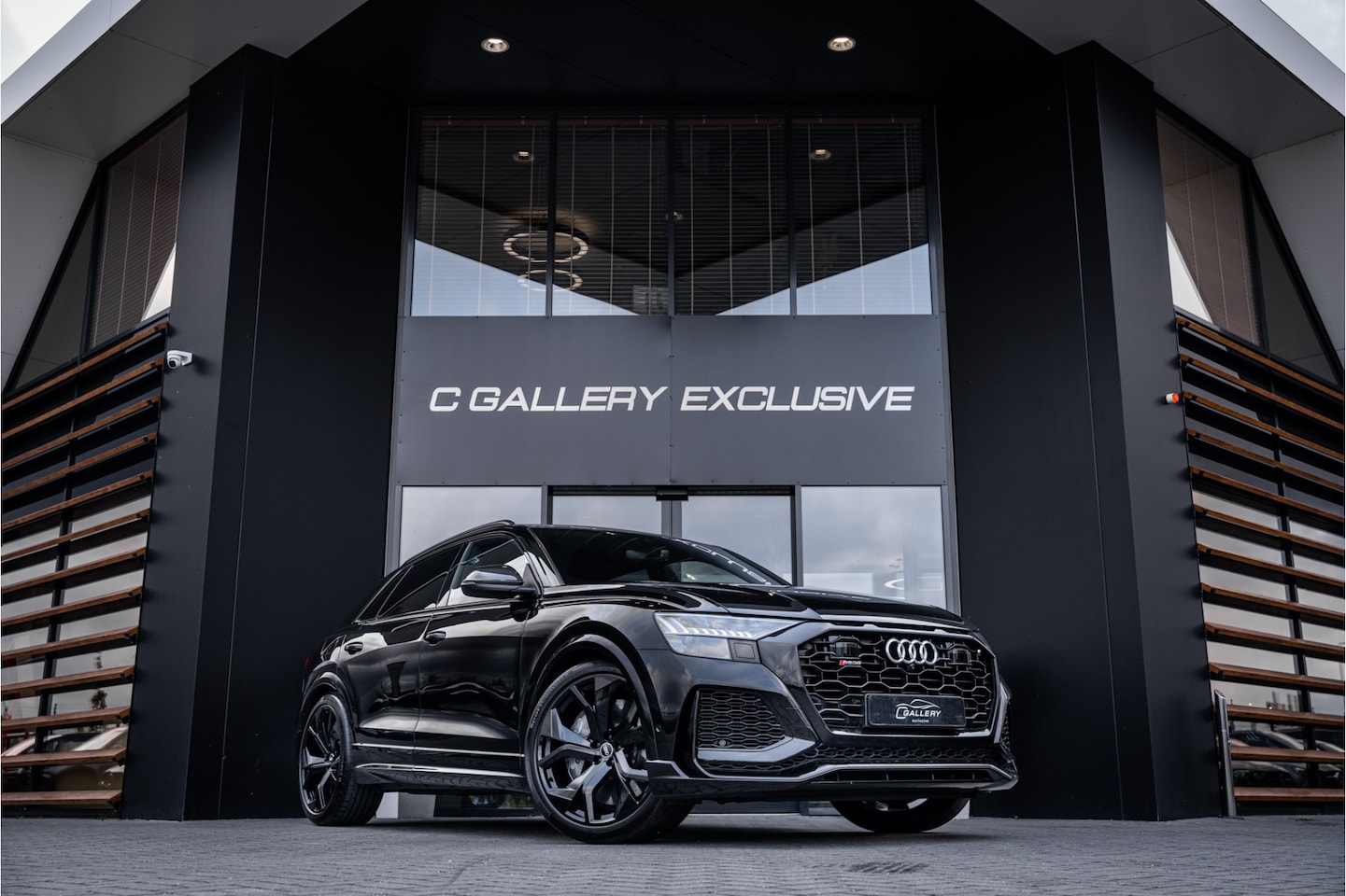 Audi RSQ8 - 4.0 TFSI quattro - Keramisch l Panorama l HUD l 360c - AutoWereld.nl