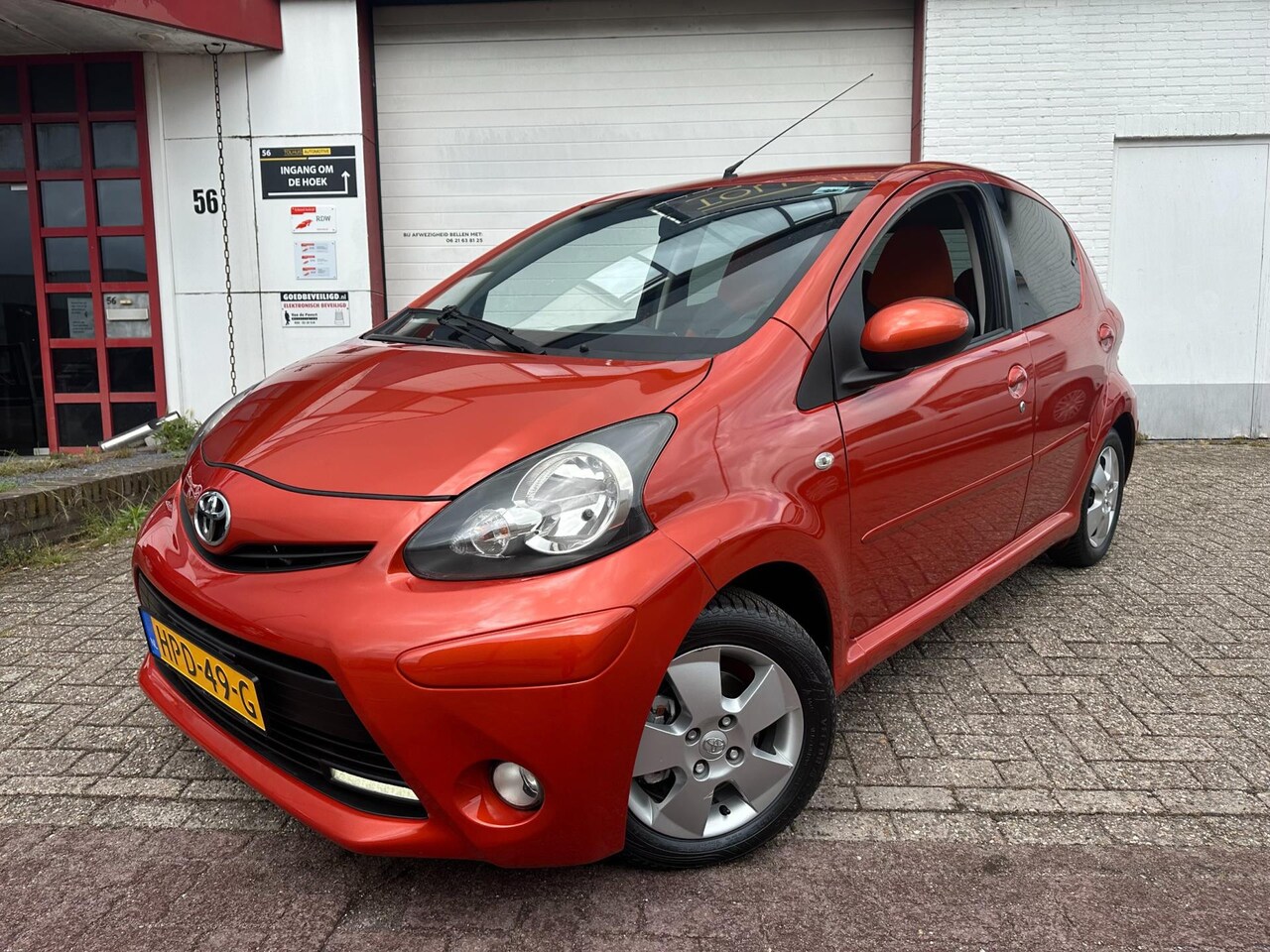 Toyota Aygo - 1.0 VVT-i Dynamic Orange EDITION |NIEUW APK|AIRCO |LED |LM VLGN |LUXE| - AutoWereld.nl