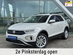 Volkswagen T-Roc - 1.5 TSI Life Annieversay Model 150pk Automaat / Camera / Stoel-Stuur verwarming / IQ Light