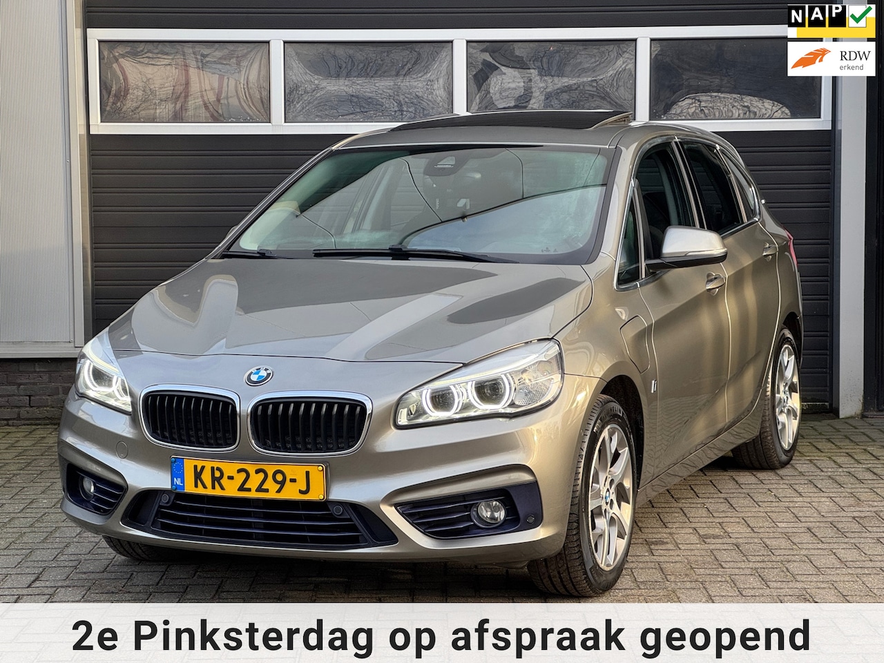 BMW 2-serie Active Tourer - 225xe iPerformance Centennial Executive Xenon/Led, Pano, Navi, Harman Kardon, NAP - AutoWereld.nl