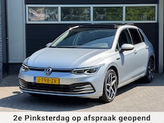 Volkswagen Golf - 1.5 eTSI Style Pano, Virtual, Navi, Stoelverwarming, Memorystoel, NAP