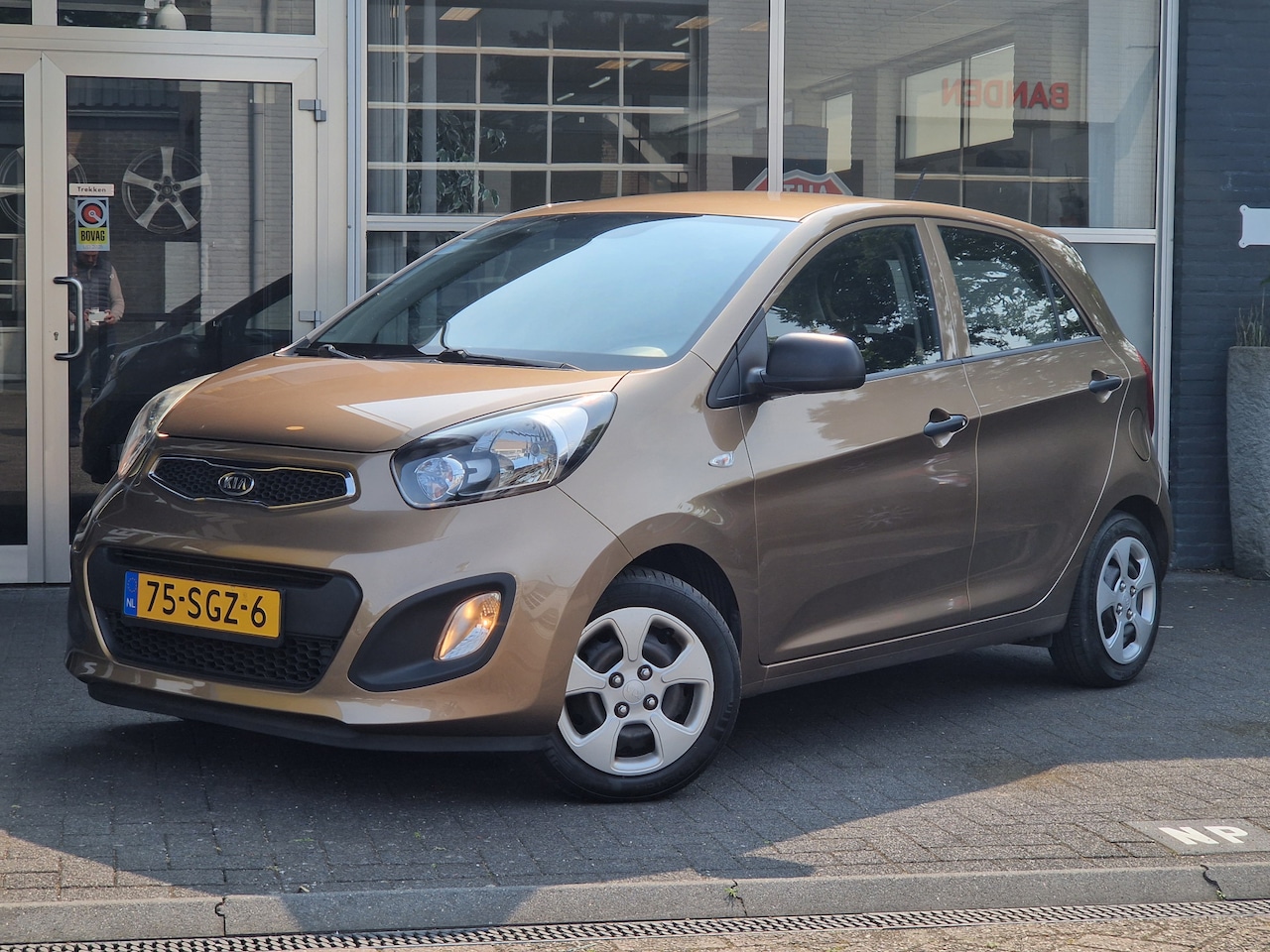 Kia Picanto - 1.0 CVVT Comfort Pack NAP / AIRCO / ZÉÉR NETJES !! - AutoWereld.nl