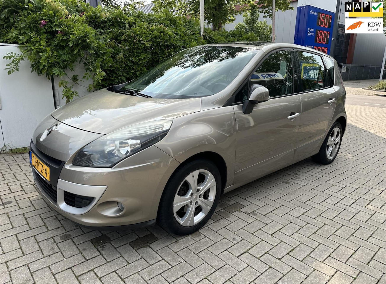 Renault Scénic - 1.4 TCE Dynamique prachtige auto - AutoWereld.nl