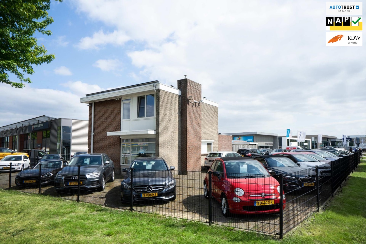 Volvo XC40 - 1.5 T4 Plug-in Hybrid, Airco, Ecc, Cruise, Navi, Trekhaak. - AutoWereld.nl