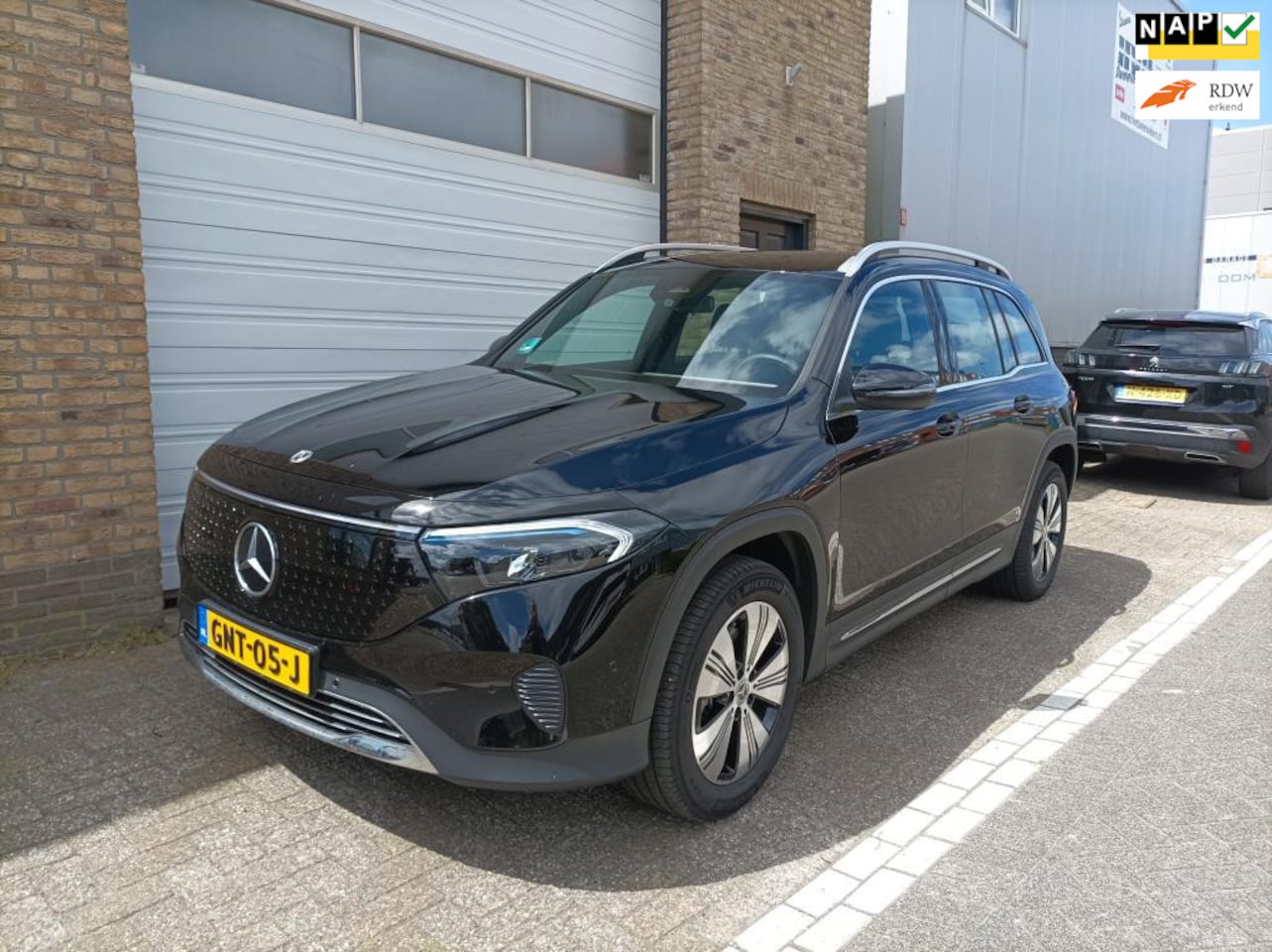 Mercedes-Benz EQB - 250+ Essential Line 7p. 71 kWh 250+ Essential Line 7p. 71 kWh - AutoWereld.nl