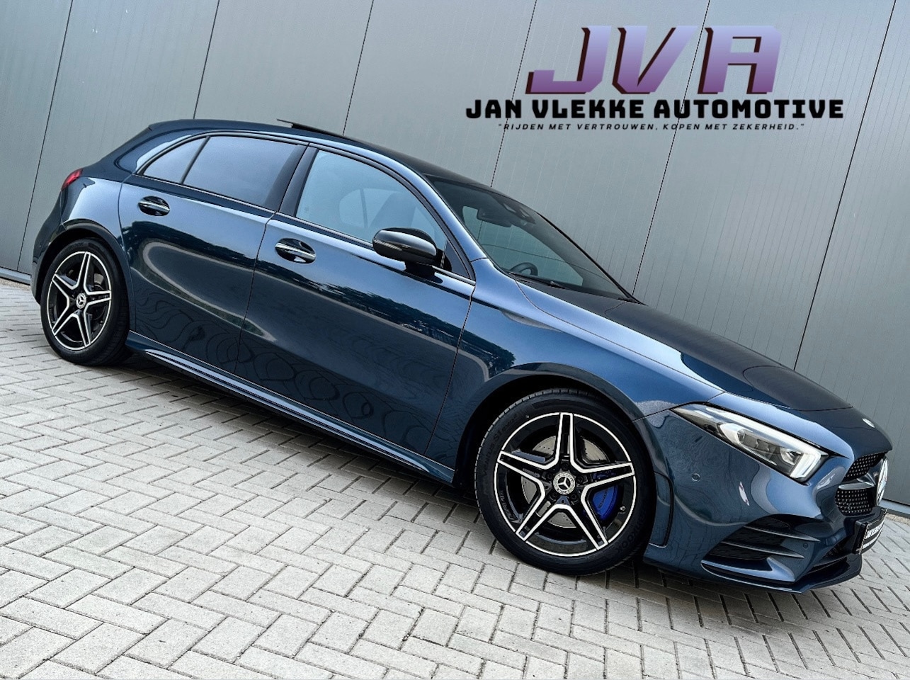 Mercedes-Benz A-klasse - 220 AMG Premium Plus Pano Sfeer Burm - AutoWereld.nl