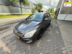Hyundai i30 - 1.6i Dynamic, Apk, Nap, Zeer goed rijdend, Inruil mogelijk