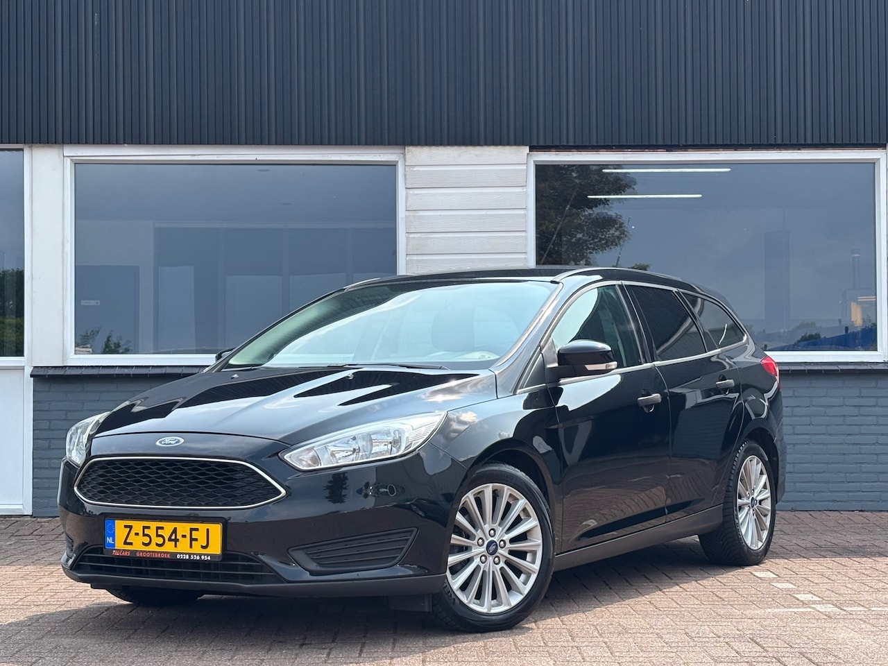 Ford Focus Wagon - 1.0 Trend Edition / Airco / APK / 2015 - AutoWereld.nl