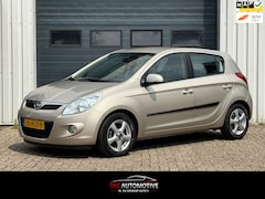 Hyundai i20 - 1.4i i-Motion 2e EIG / AUTOMAAT / NAVI / AIRCO