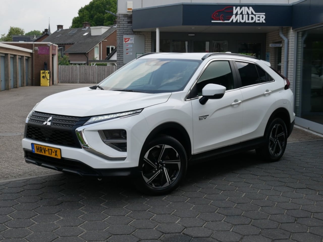 Mitsubishi Eclipse Cross - 2.4 PHEV INTENSE   **Clima//Navi//Lm ** - AutoWereld.nl