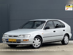 Toyota Corolla - 1.3i Sport 5 DEURS 1STE EIGENAAR NAP KILOMETERS IN NIEUW STAAT DE ENIGE IN NEDERLAND