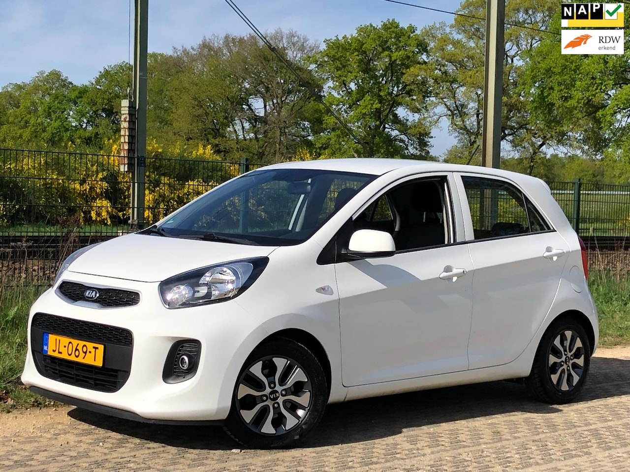 Kia Picanto - 1.0 CVVT EconomyPlusLine AIRCO, navigatie, 5-deurs, 109DKM - AutoWereld.nl