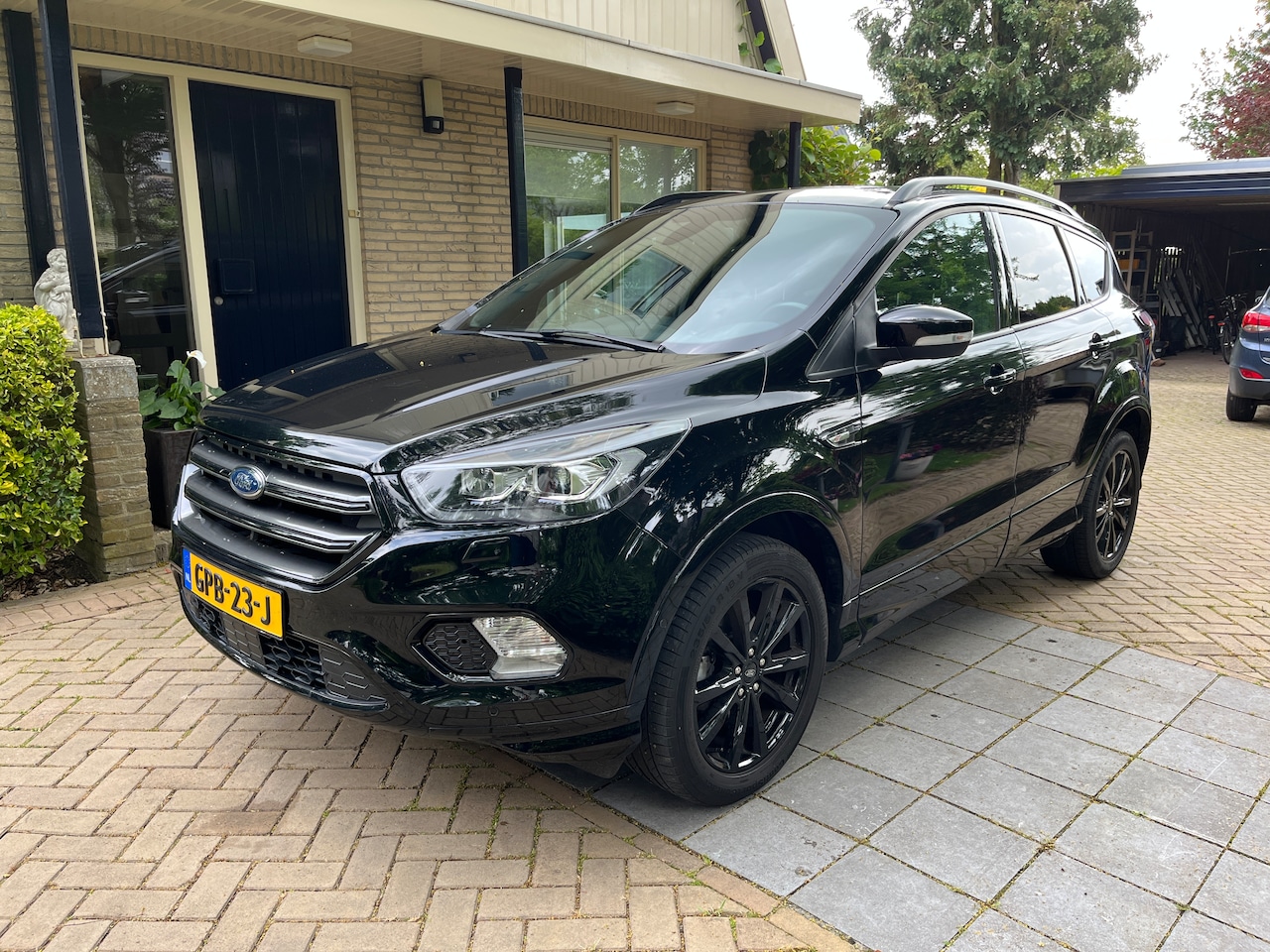 Ford Kuga - 1.5 EcoBoost ST-Line Keyless entree / AppleCarplay / St-line - AutoWereld.nl