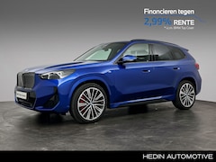 BMW iX1 - eDrive20 67 kWh M-Sport | Harman Kardon | Elektrisch verstelbare stoelen | Panoramadak | C