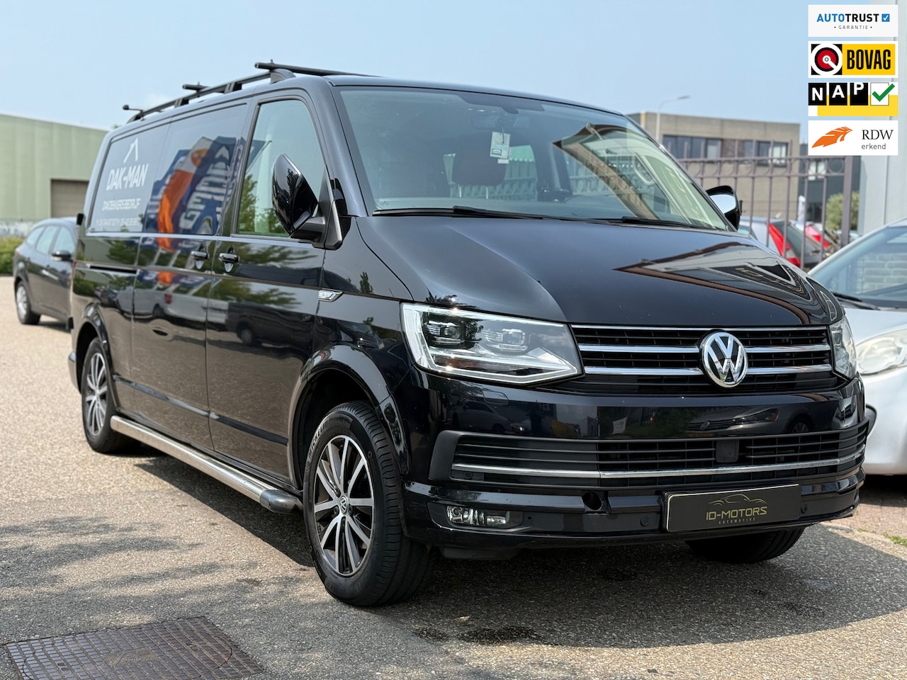 Volkswagen Transporter - 2.0 TDI L2H1 DC Highline dealeronderhouden nap apk navi vol optie - AutoWereld.nl