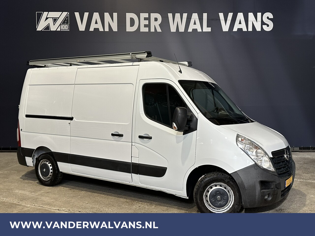 Opel Movano - 2.3 CDTI 146pk L2H2 Euro6 # Airco | Imperiaal | Navigatie | Camera | 2500kg trekhaak | Cru - AutoWereld.nl