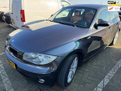 BMW 1-serie - 120i AIRCO/LEER/CRUISE/PDC/NAVIGATIE/RIJDT SUPER