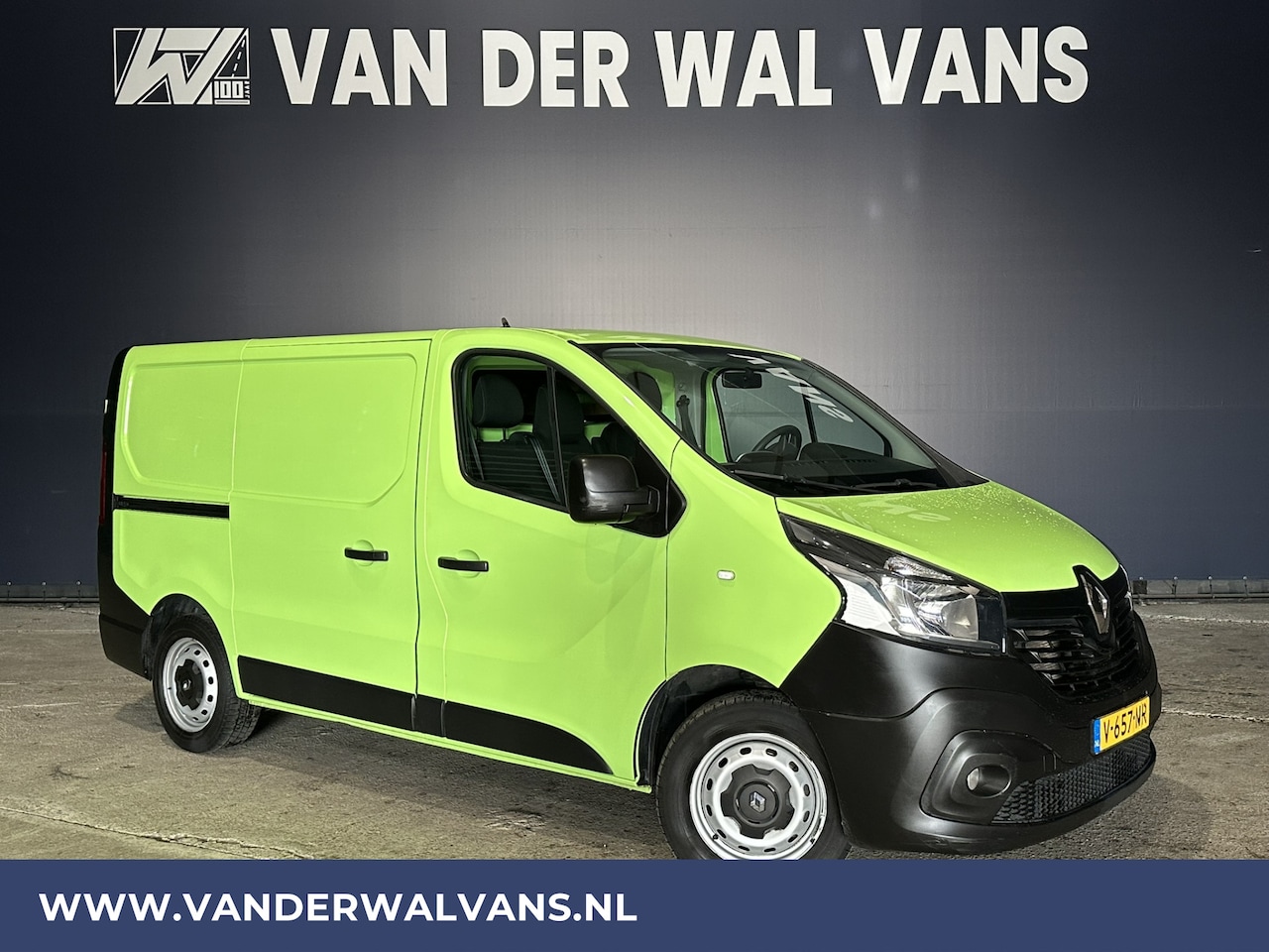 Renault Trafic - 1.6 dCi L1H1 Euro6 Airco | Navigatie | Cruisecontrol | Trekhaak | Parkeersensoren | Bijrij - AutoWereld.nl