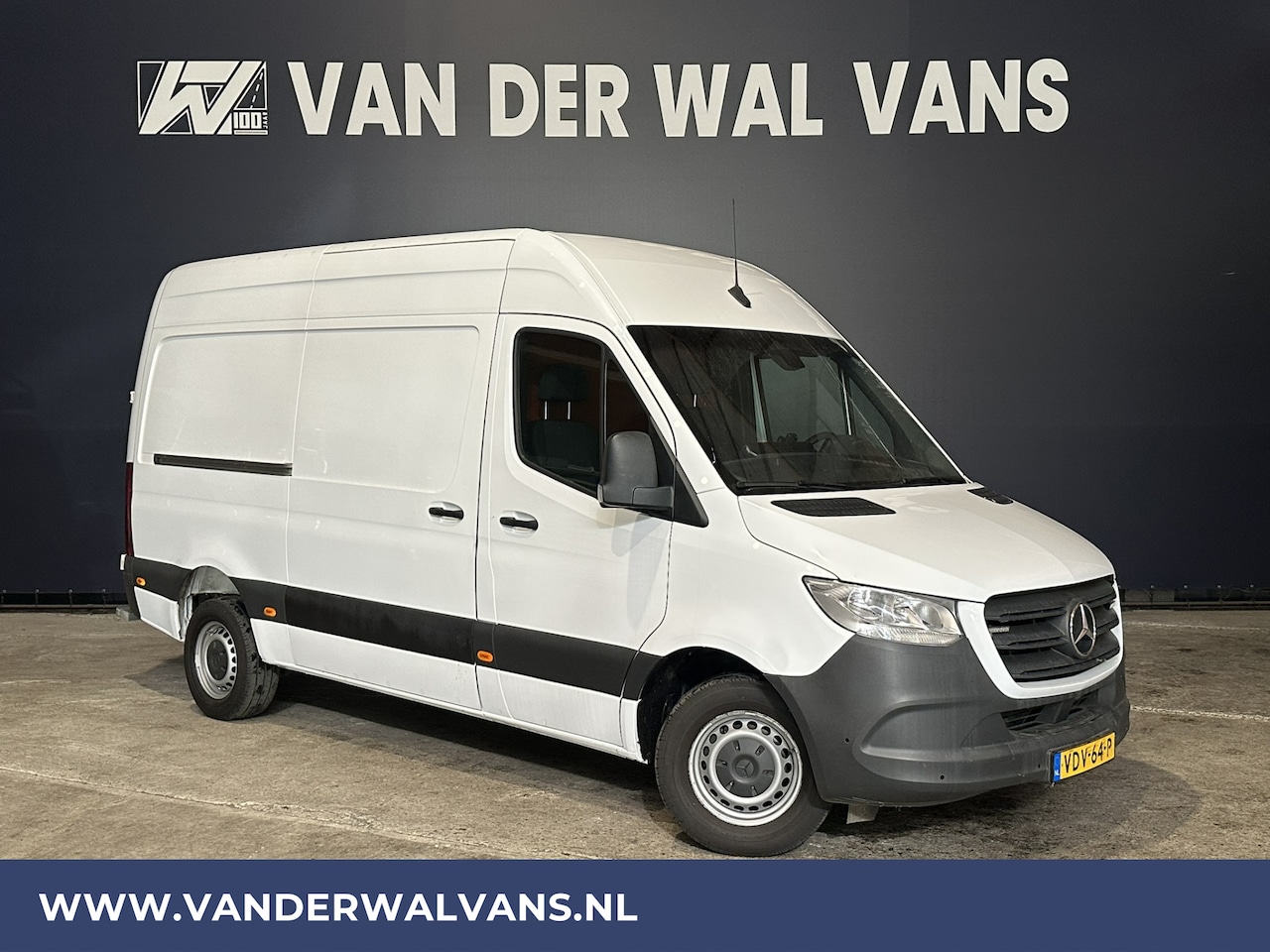 Mercedes-Benz Sprinter - 316 CDI 163 pk L2H2 Euro6 Airco | 3500kg trekhaak | Omvormer | Camera Apple Carplay, Andro - AutoWereld.nl