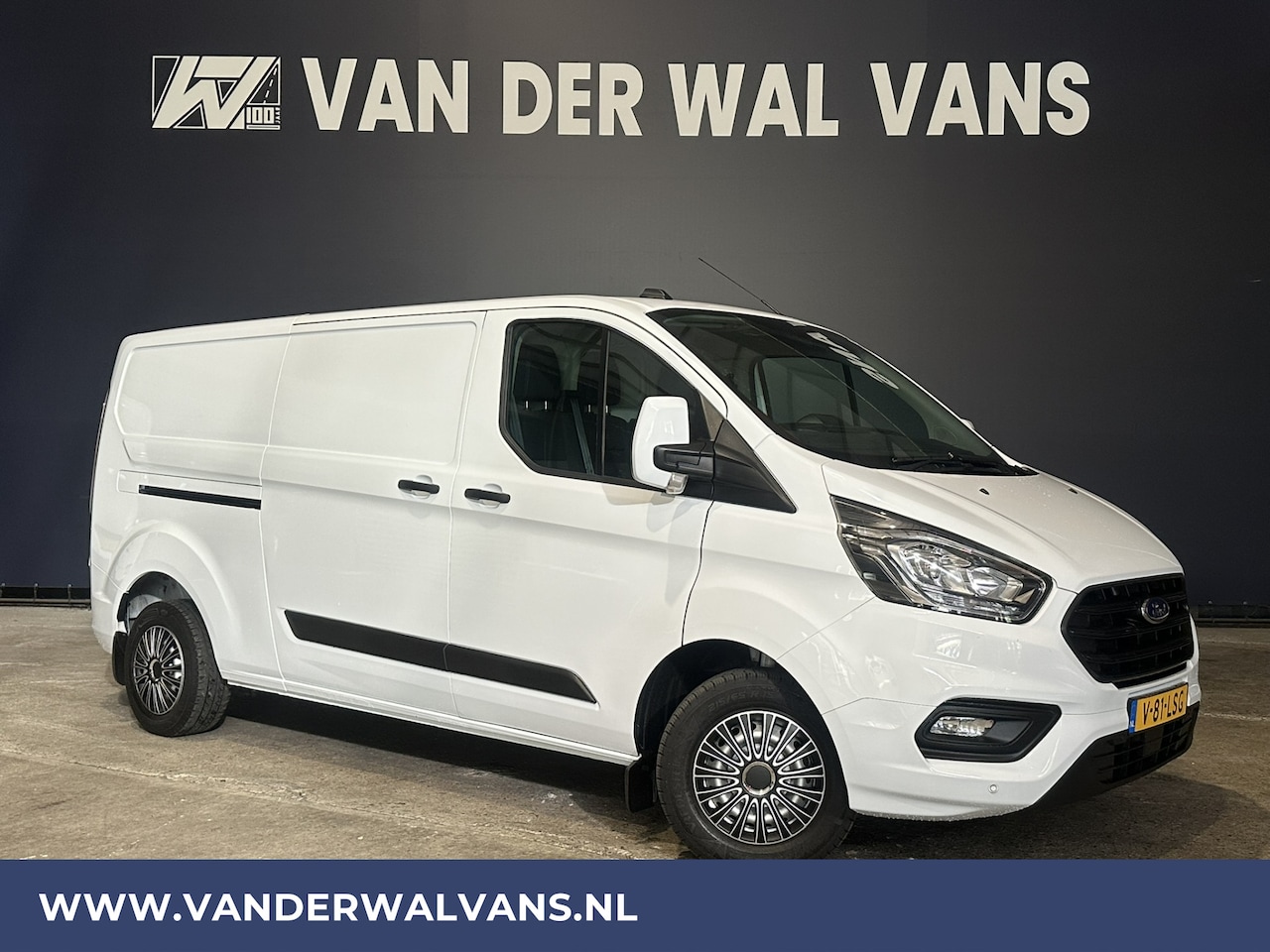 Ford Transit Custom - 2.0 TDCI 130 pk L2H1 Euro6 Airco | LED | Cruisecontrol | Verwarmde voorruit | Parkeersenso - AutoWereld.nl
