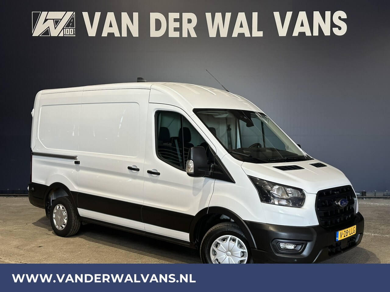 Ford Transit - 2.0 TDCI L2H2 Euro6 Airco | Camera | Cruisecontrol | Parkeersensoren Verwarmde voorruit, B - AutoWereld.nl