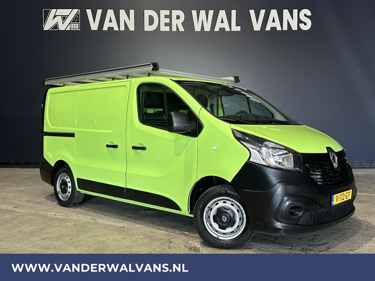Renault Trafic - 1.6 dCi L1H1 Euro6 Airco | Navigatie | Imperiaal | Cruisecontrol | Trekhaak | Parkeersenso - AutoWereld.nl