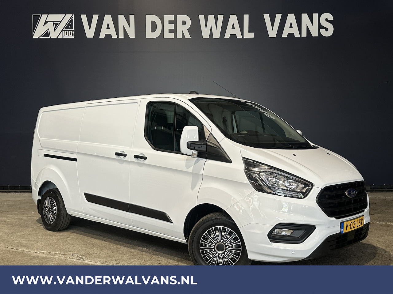 Ford Transit Custom - 2.0 TDCI 130 pk L2H1 Euro6 Airco | LED | Cruisecontrol | Verwarmde voorruit | Parkeersenso - AutoWereld.nl