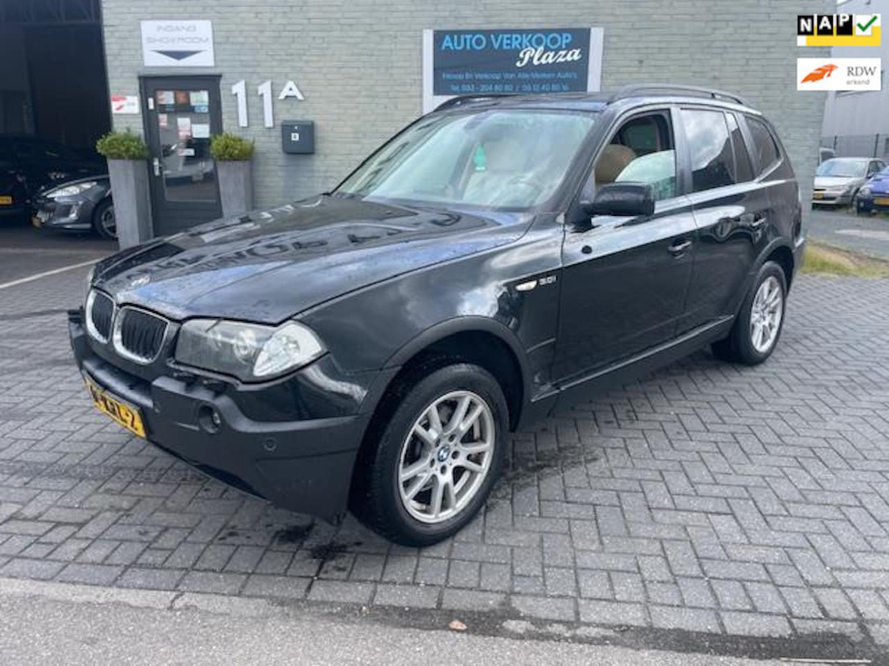 BMW X3 - 3.0i Automaat / Panoramadak / Trekhaak - AutoWereld.nl