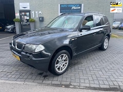 BMW X3 - 3.0i Automaat / Panoramadak / Trekhaak
