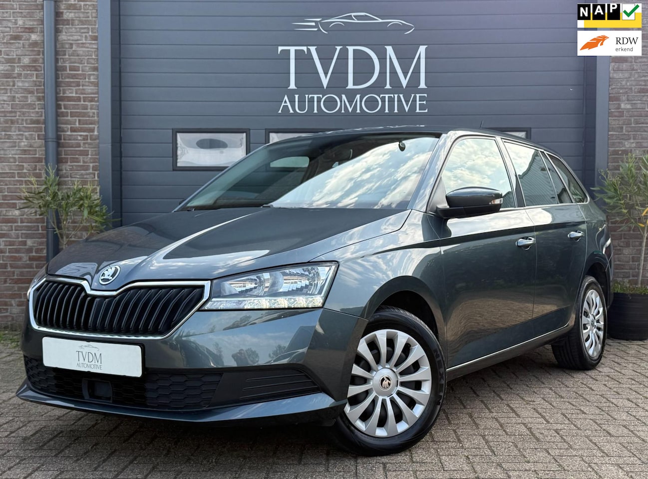 Skoda Fabia Combi - 1.0 TSI Ambition Business Navi, Carplay, Airco - AutoWereld.nl