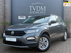 Volkswagen T-Roc - 1.5 TSI Style Navi, Carplay, Adaptive Cruise, Parkeersens voor en achter