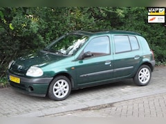 Renault Clio - 1.4 RT APK t/m sept Rijdt en schakelt goed