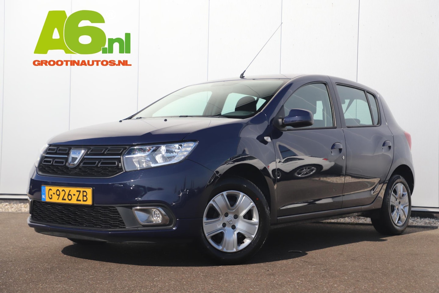 Dacia Sandero - 1.0 SCe Laureate Airco Cruise Control Radio Bluetooth Elektrische Ramen - AutoWereld.nl