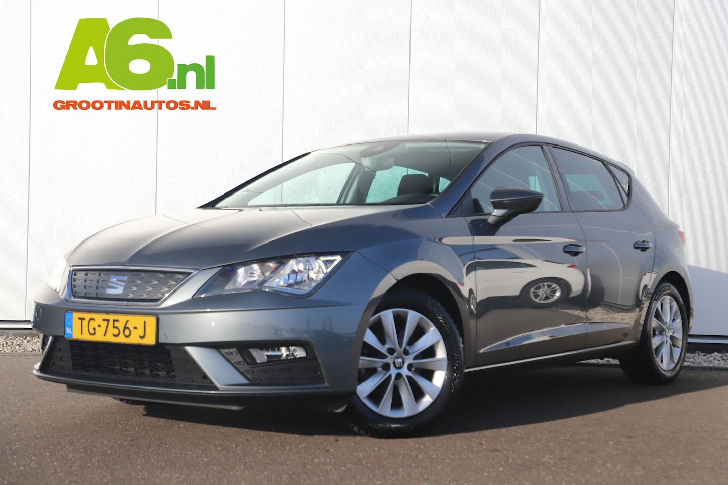 Seat Leon - 1.0 EcoTSI Style Business Intense Trekhaak Virtual Beats Navigatie Achteruitrijcamera Clim - AutoWereld.nl