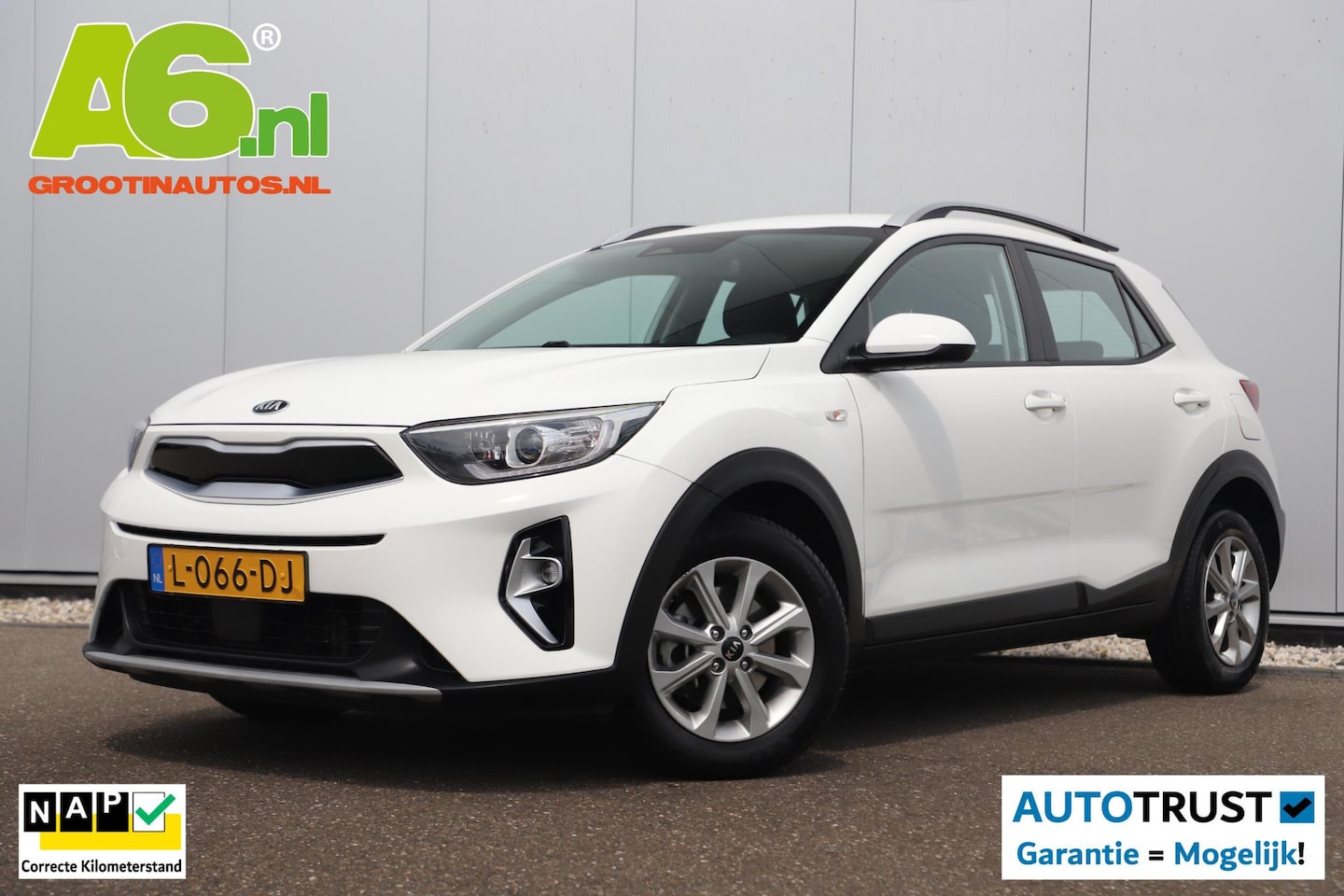 Kia Stonic - 1.0 T-GDi MHEV DynamicLine Navigatie Achteruitrijcamera Carplay Android Clima Cruise Contr - AutoWereld.nl