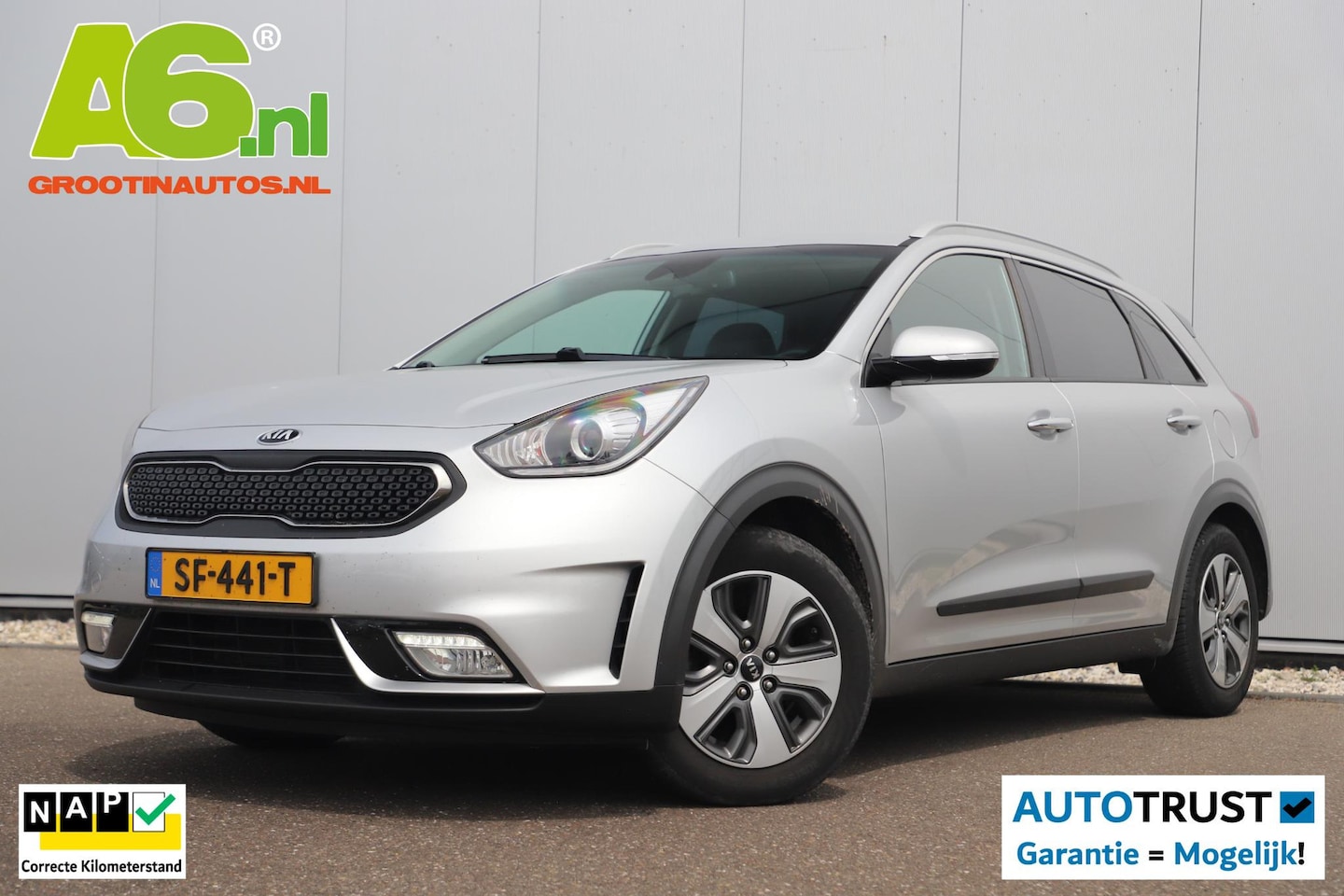 Kia Niro - 1.6 GDi Hybrid DynamicLine 140PK Automaat Half Leder Navigatie Achteruitrijcamera Clima Cr - AutoWereld.nl