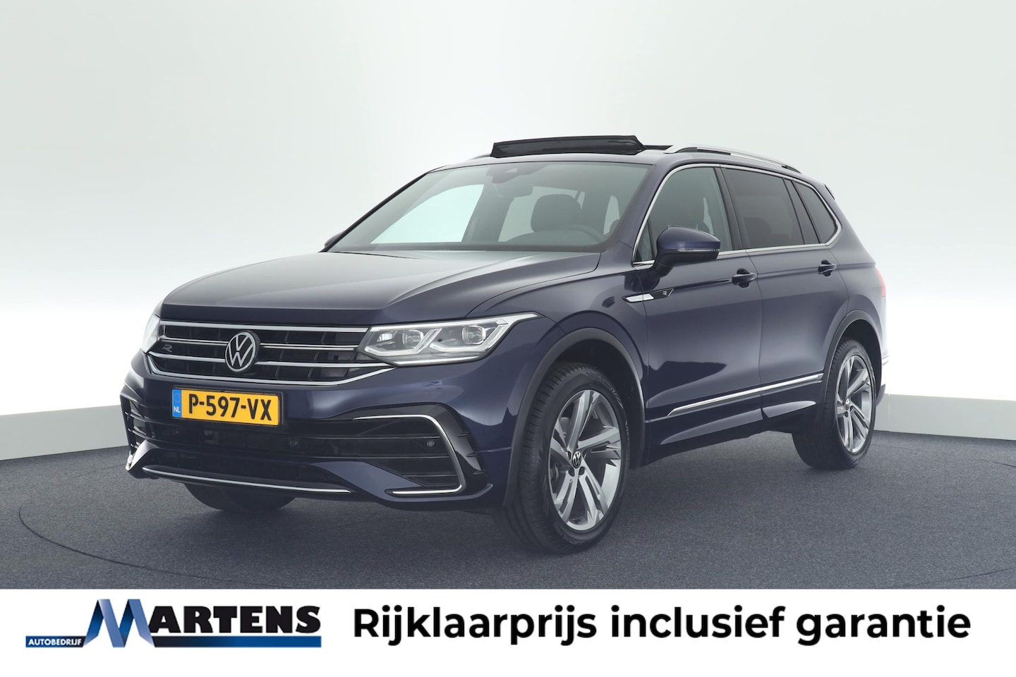 Volkswagen Tiguan Allspace - 1.5 TSI 150pk DSG R-Line Business+ 7Pers. Keyless Camera Panoramadak Virtual Cockpit Navig - AutoWereld.nl